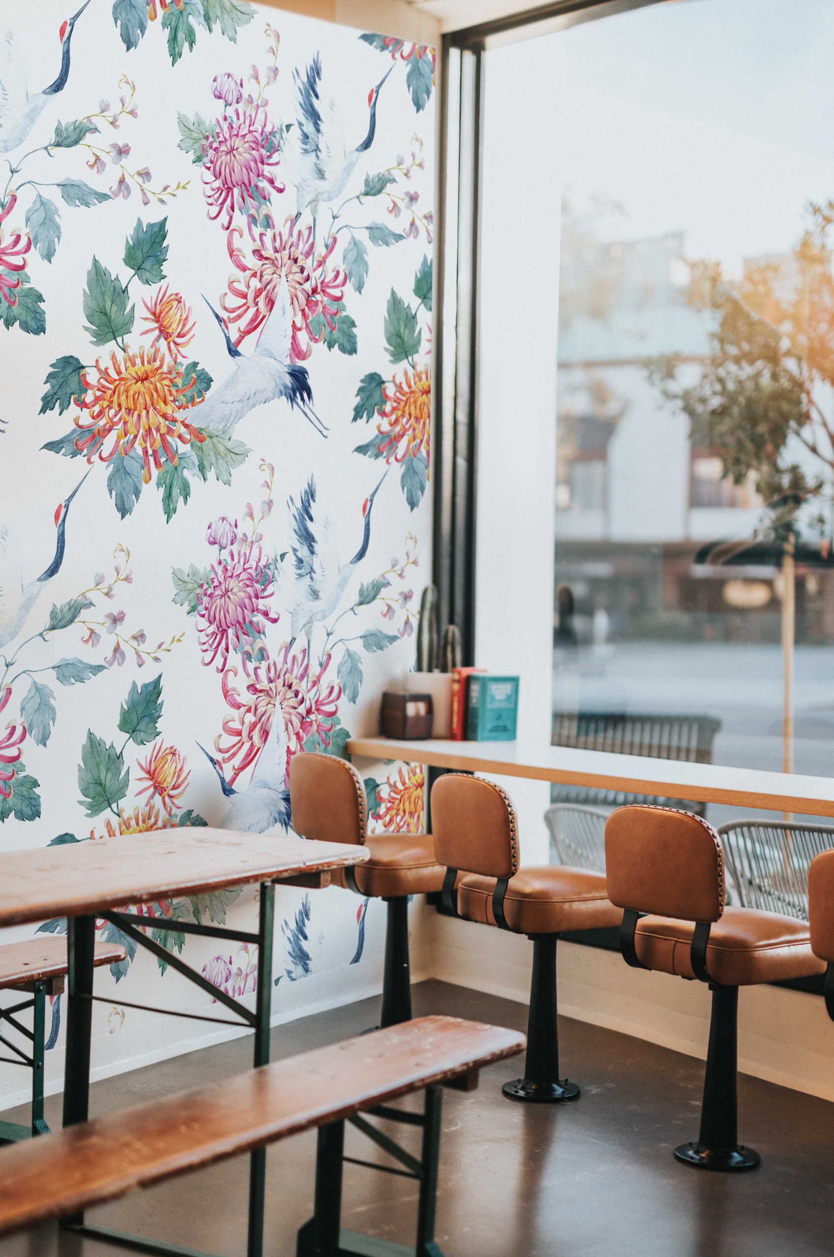 Papel pintado nº 81 Pájaros en un entorno florido