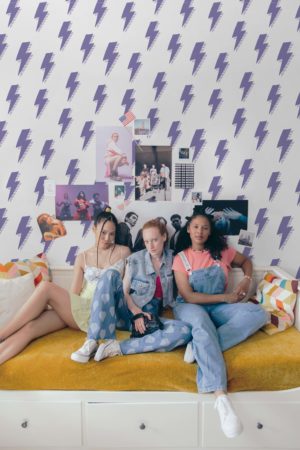 papel pintado gráfico rayo púrpura habitación de adolescente