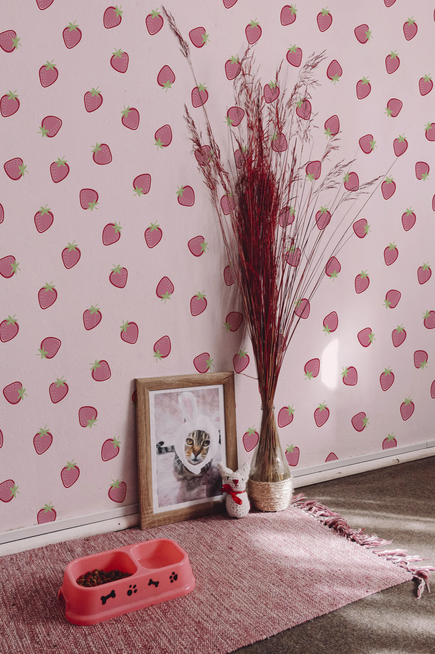 N220-1 Wood Strawberry Wallpaper