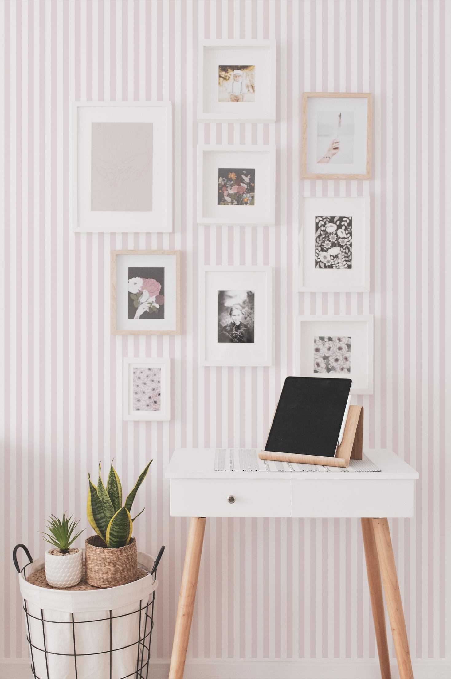 Wallpaper n233 Marshmallow pink desk