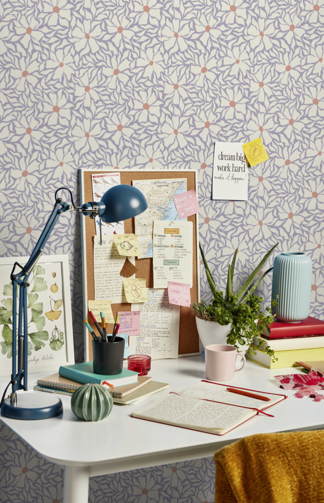 N°637 :  Mosaïque Botanique - violet - bureau 